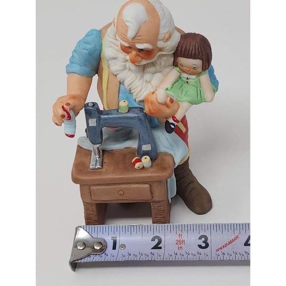 Vintage 1988‎ Hallmark The Toymaker Stitched With Love Figurine 3rd In Series - Picture 9 of 11